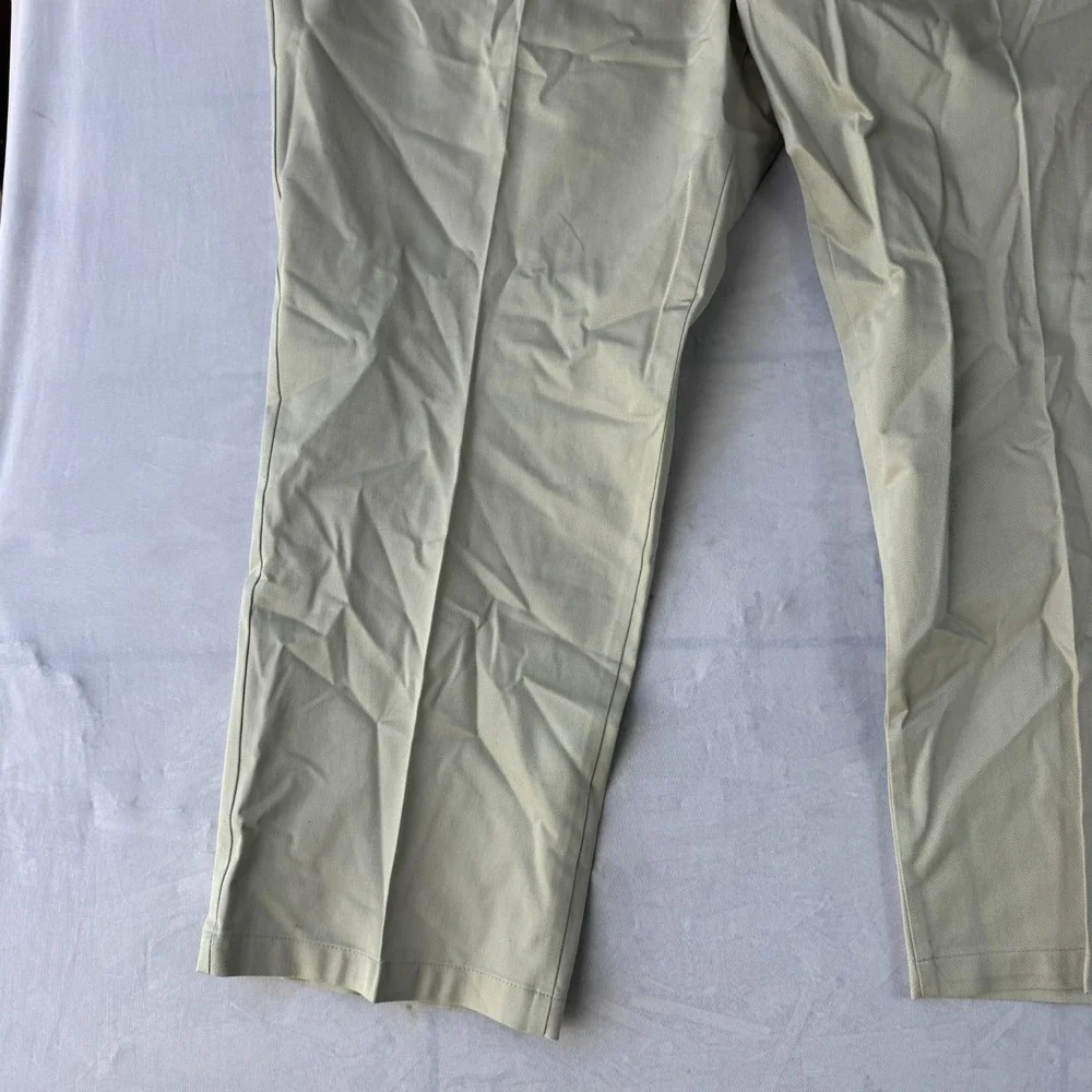 Dockers Signature Iron Free Khaki Pants Mens 52x30 Gray Flex Comfort Classic Fit